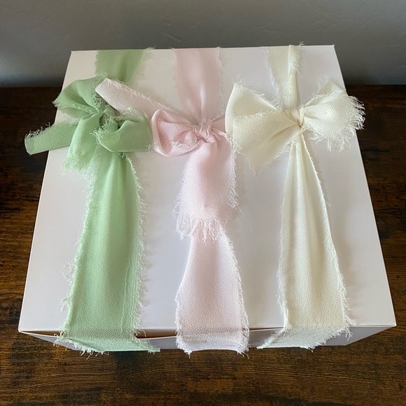 Brand New Newborn/Baby Shower Gift Set - Picture 3 of 3